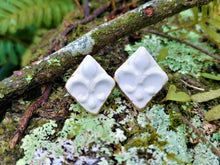 Load image into Gallery viewer, Stud Earring